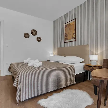 Rafael Apartment