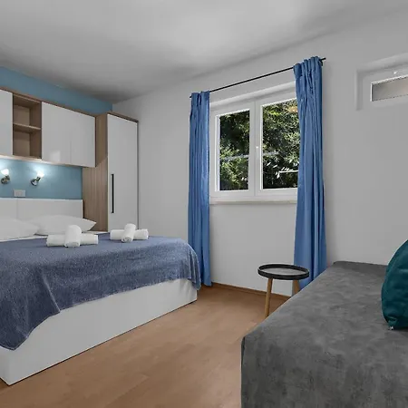 Apartment Rafael Makarska