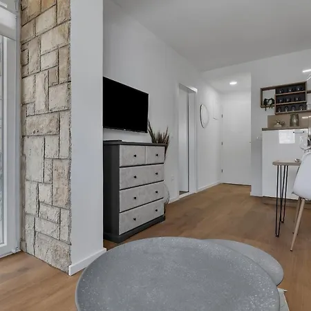 Apartment Rafael Makarska