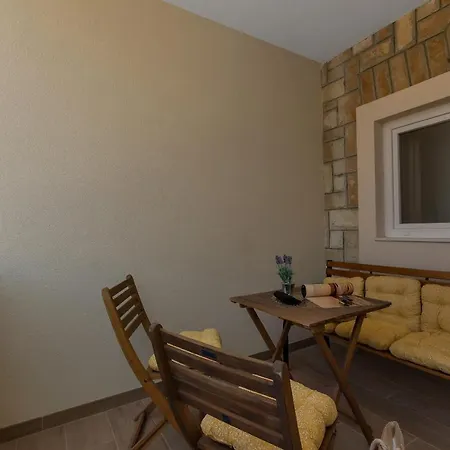 Rafael Apartment *