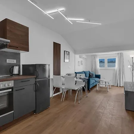 Rafael Apartment *