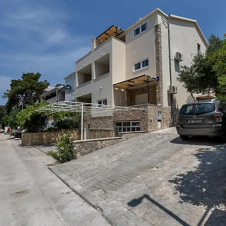Apartment Rafael