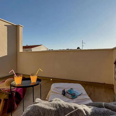 Rafael Apartment Makarska